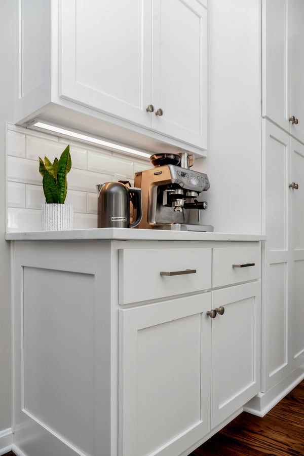 Handcrafted Amish Cabinets in Brentwood | Shipping Nationwide